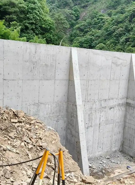 石家庄长安区重力式挡土墙